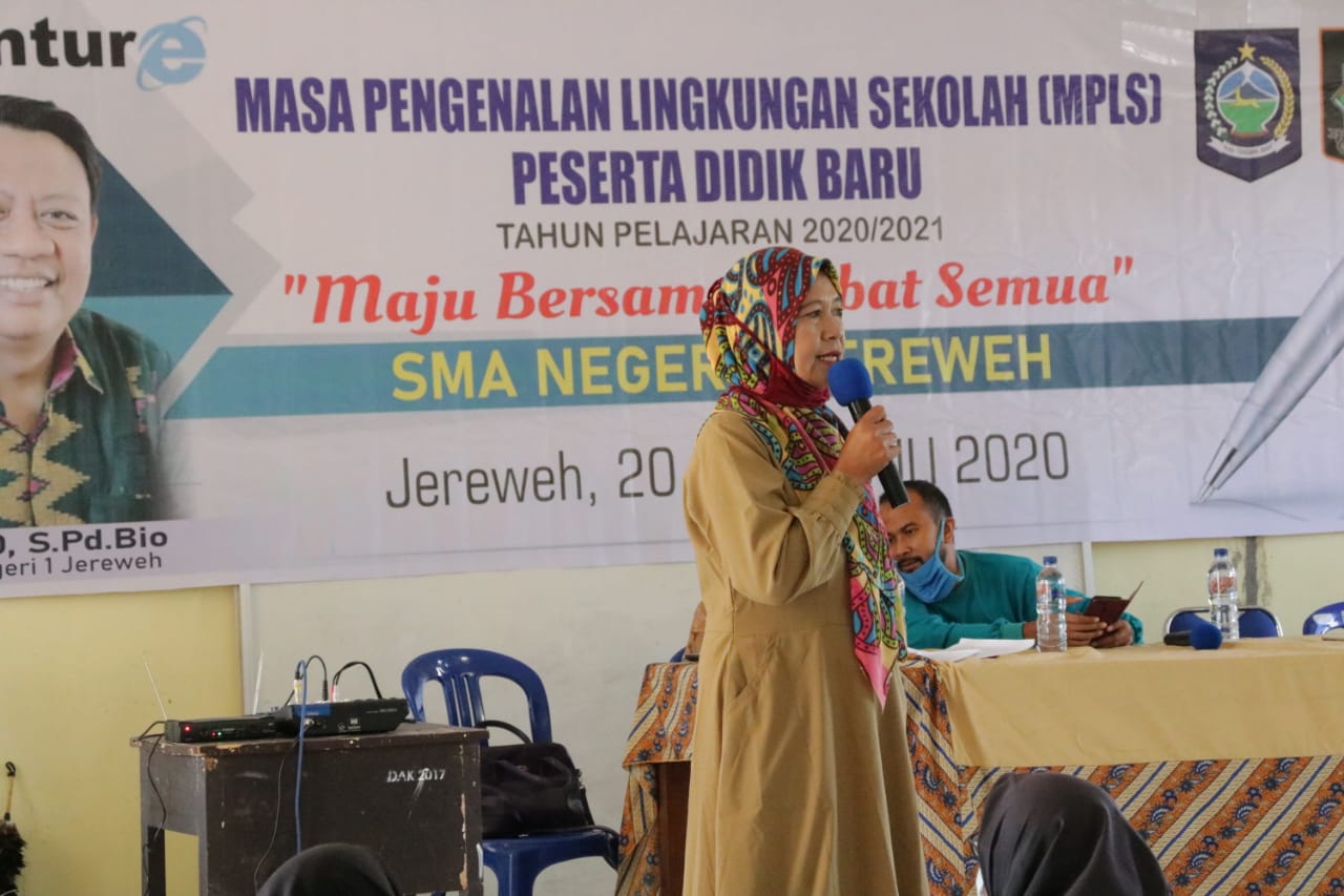 MPLS 2020/2021 Hari Pertama